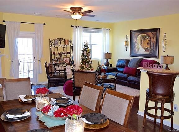 3rd image of 2789 Sawbridge Ln