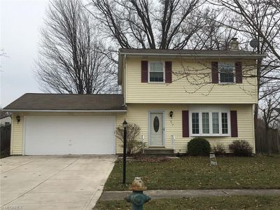 417 Xavier St, Elyria, OH, 44035