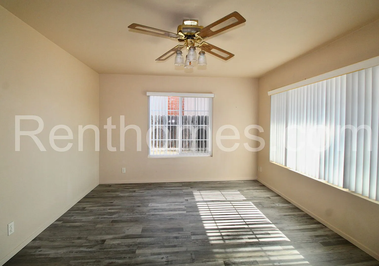 Mira Mesa, 10952 Parkdale Avenue, Remodeled Interior, 2 Car Garage with Opener — Photo 2