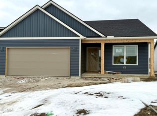 5040 Easton Dr, Oregon, OH 43616