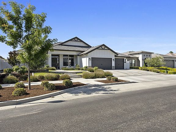 2nd image of 13625 Stonethwaite Ln