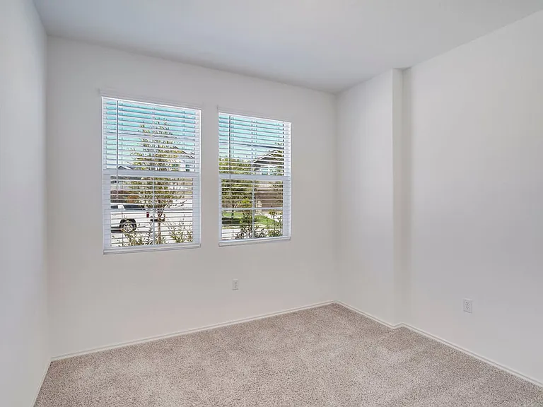 1109 Winnie Dr — Photo 8