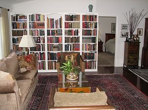 5th image of 5982 N Oakmont Dr