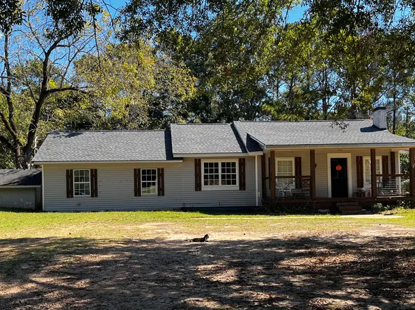 686 County Road 61 #1, Roanoke, AL 36274