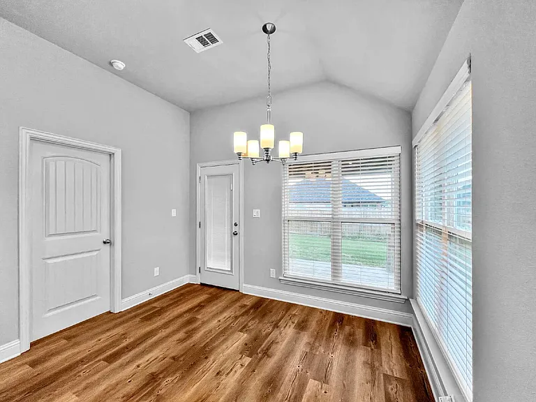 2812 Orchid Dr — Photo 5