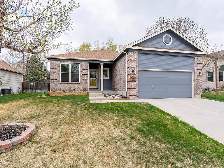 6431 Gemfield Dr — Photo 1