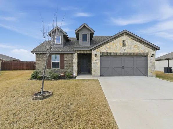 301 Chickasaw Dr, Cleburne, TX 76033