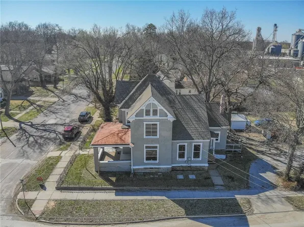 401 S Main St, Clinton, MO 64735
