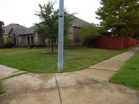 2nd image of 1033 E Grubb Dr