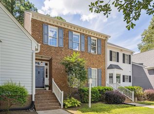 8304 Wycombe Ln, Raleigh, NC 27615