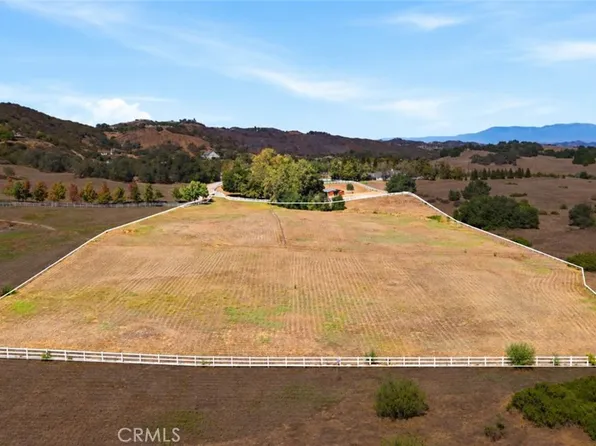 8 Oak Trail Ct, Murrieta, CA 92562