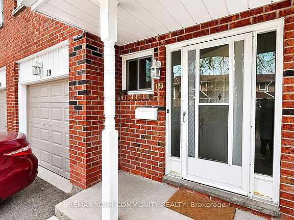 2nd image of 210 Highland Cres #19