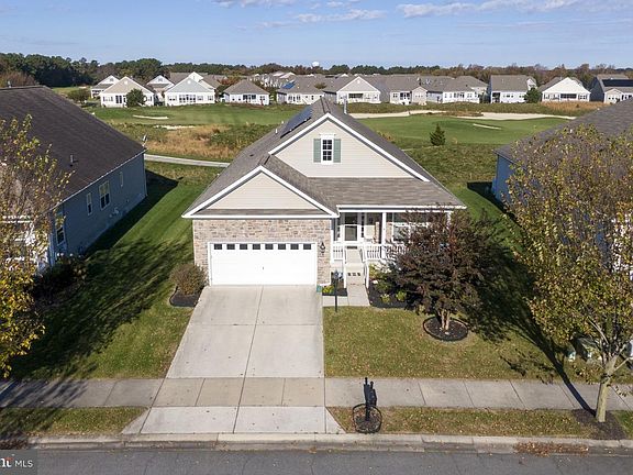 2nd image of 24904 Magnolia Cir