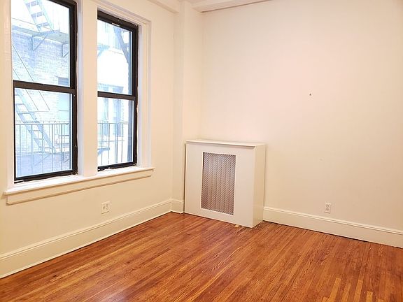4th image of 509 Cathedral Pkwy #8TI