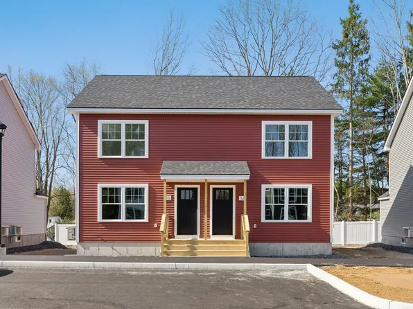 12 Legacy Ln, Kennebunk, ME