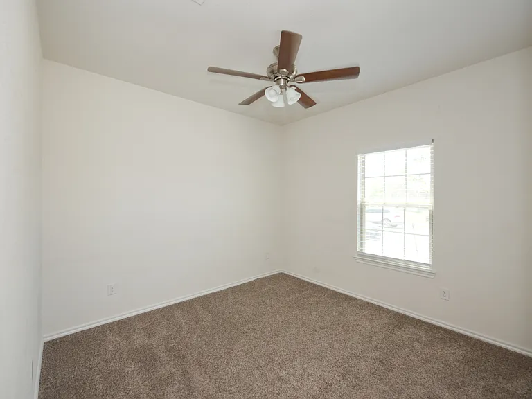 6225 Bracken Dr — Photo 16