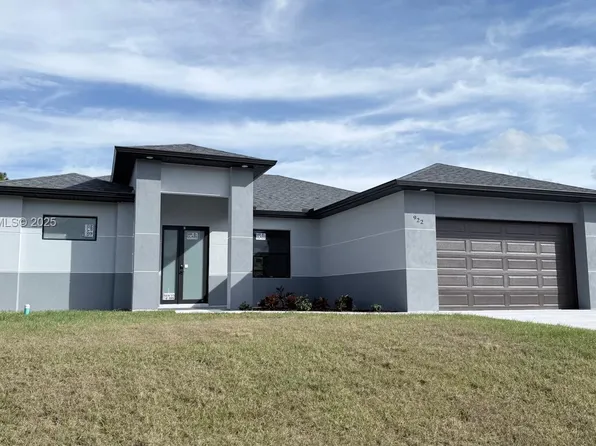 922 Richmond Ave N, Lehigh Acres, FL 33972