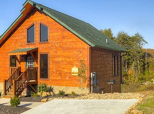 925 McMakin Way, Pigeon Forge, TN 37863