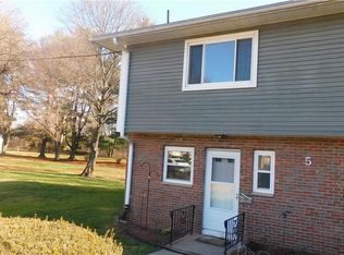 5 Camelot Dr APT 1, Bloomfield, CT 06002