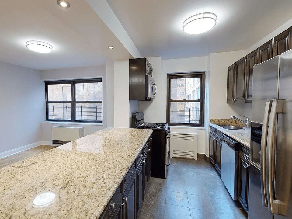 1st image of 305 E 47th St #4O