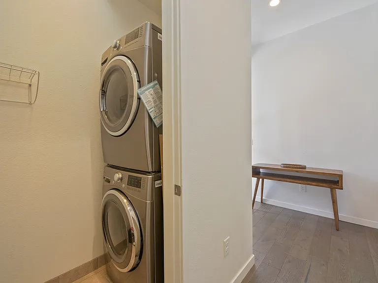 1731 King St #1731 — Photo 32