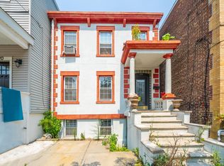 118 19th St, Union City, NJ 07087