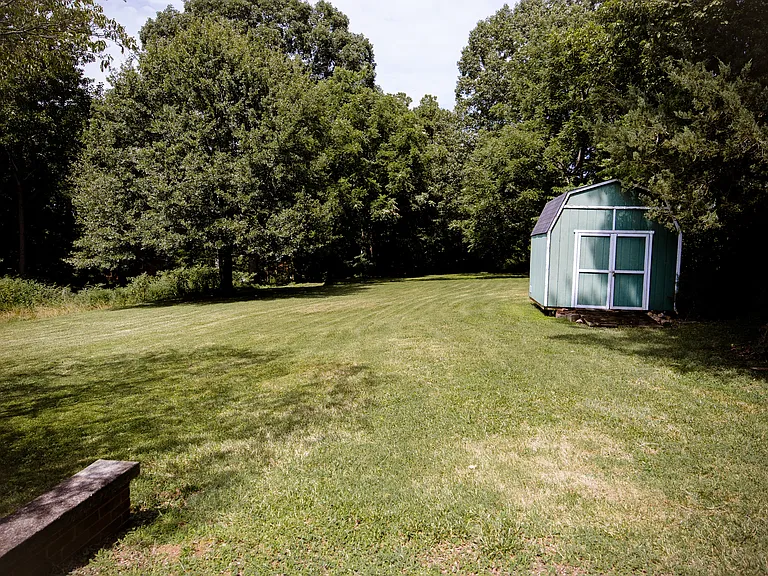 120 Brooks St — Photo 21