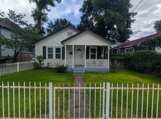 1132 E 28th St, Houston, TX 77009