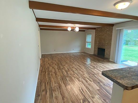2nd image of 304 Acorn Dr