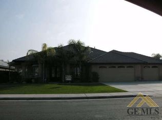 4623 Crosshaven Ave, Bakersfield, CA 93313