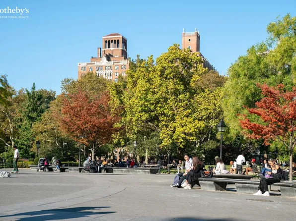 40 East 9th Street 9K image 10 of 10