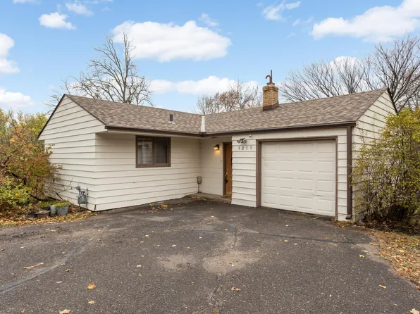 1211 Delaware Ave, Mendota Heights, MN 55118