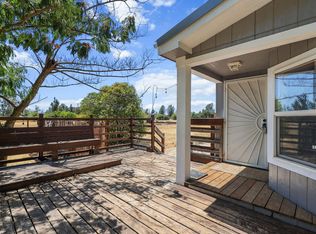 17434 El Rio Ln, Anderson, CA 96007