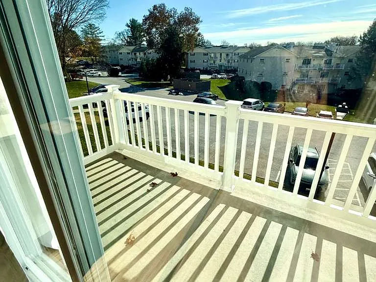 1 Warren Lodge Ct #2D — Photo 14