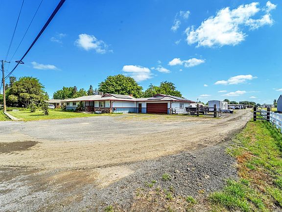 3rd image of 4410 Tolenas Road