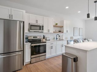 100 N Farwell St #401, Eau Claire, WI 54703