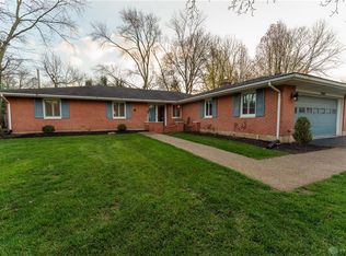 2042 Springmill Rd, Dayton, OH 45440