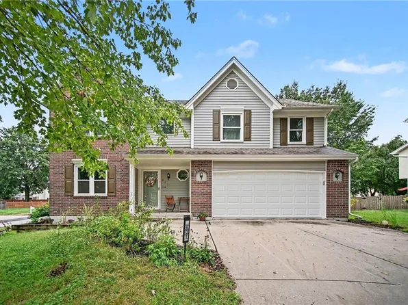 601 Taylor Dr, Liberty, MO 64068