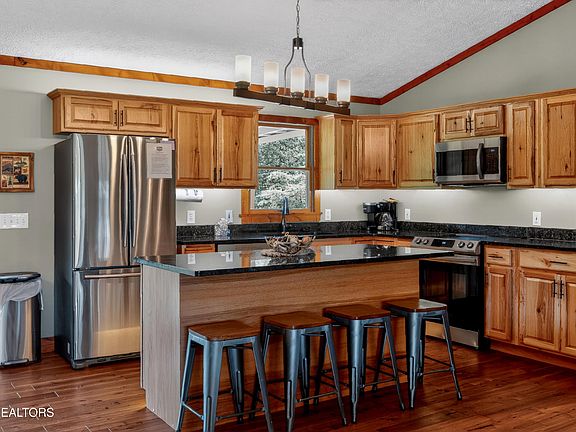 5th image of 1445 Clabo Hollow Rd