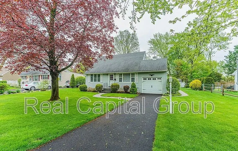 109 Locust Park — Photo 14