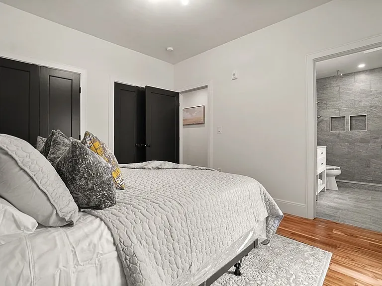 217-219 D St #2 — Photo 8