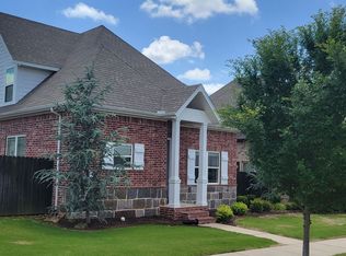 3417 W Pinot Ln, Fayetteville, AR 72704