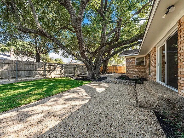 29011 Woodland Dr — Photo 68
