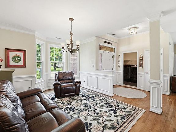 5th image of 23141 Harbor Towne Dr