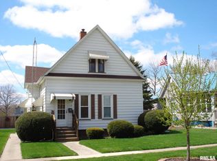 112 N Pleasant Ave, Galesburg, IL 61401