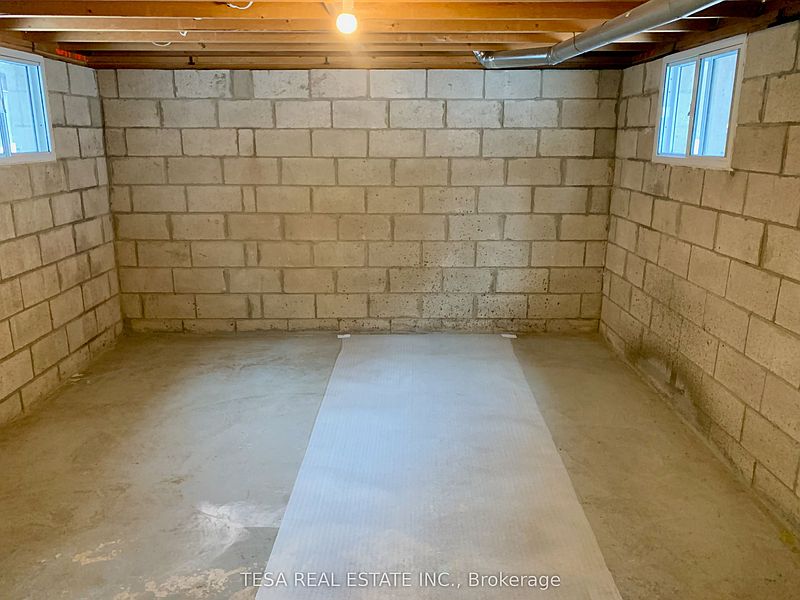 Toronto House for rent - 4 Bedrooms — photo 34