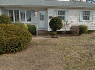 110 Volta St, Copiague, NY 11726