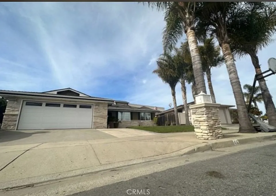 48 Jeanette Way