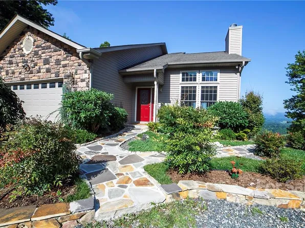 40 Vista Point Dr, Weaverville, NC 28787