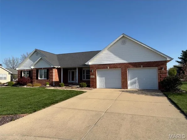 1169 N 10th St, Breese, IL 62230